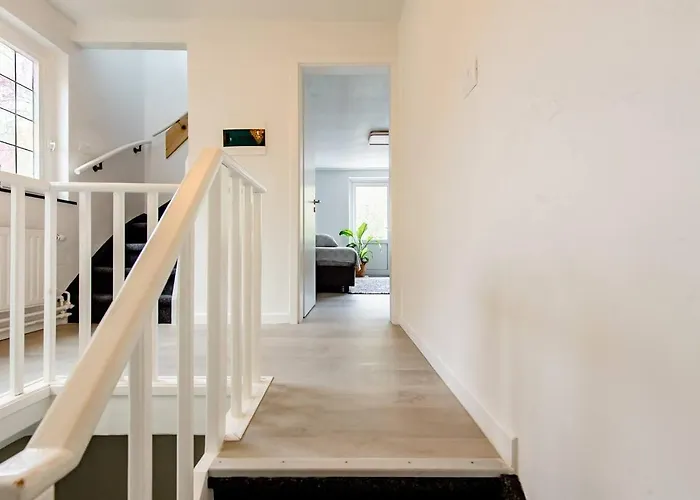 Viphouse Valkenburg Bed & Breakfast 4*